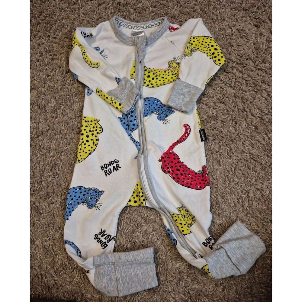 Bonds wondersuit size 3-6 months euc